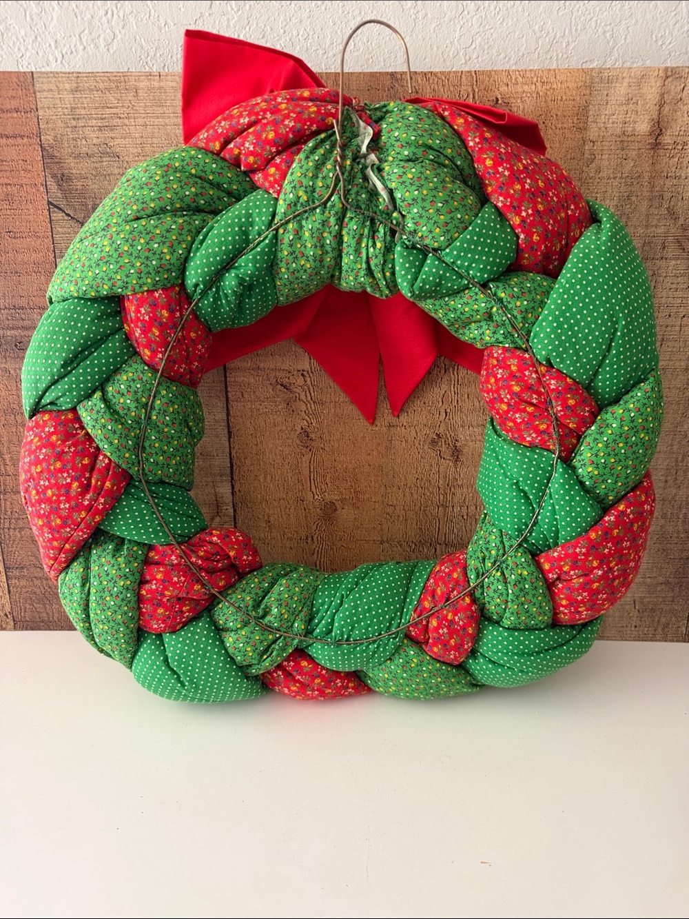 VTG large handmade quilted patchwork kitschy Christmas wreath - Picture 6 of 10